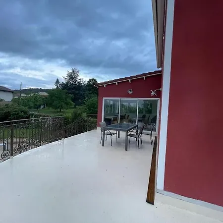 Qouei Eichi La Maison Fleurie Piscine Campagne Holiday home *