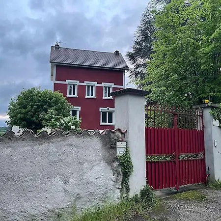 Qouei Eichi La Maison Fleurie Piscine Campagne * Bas-en-Basset