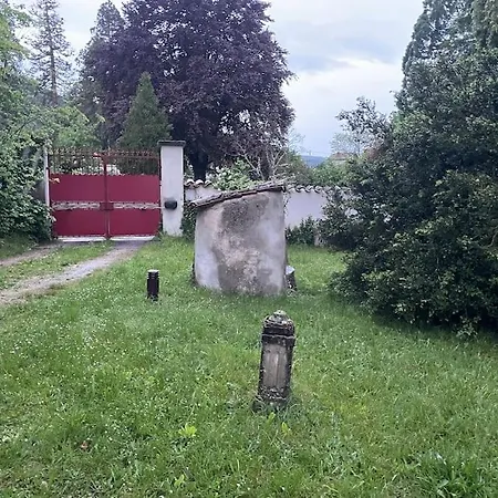 Holiday home Qouei Eichi La Maison Fleurie Piscine Campagne *